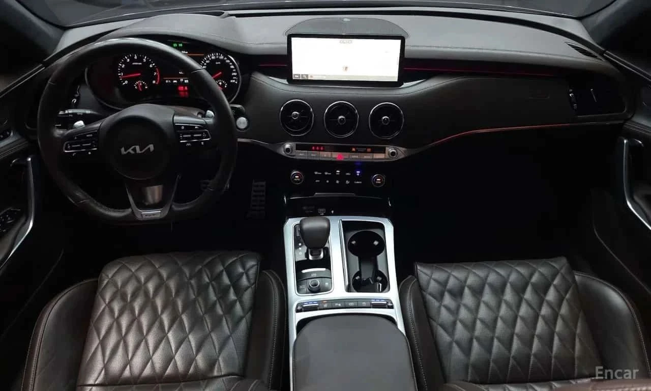 Kia Stinger, снимка 7 - Автомобили и джипове - 56730289
