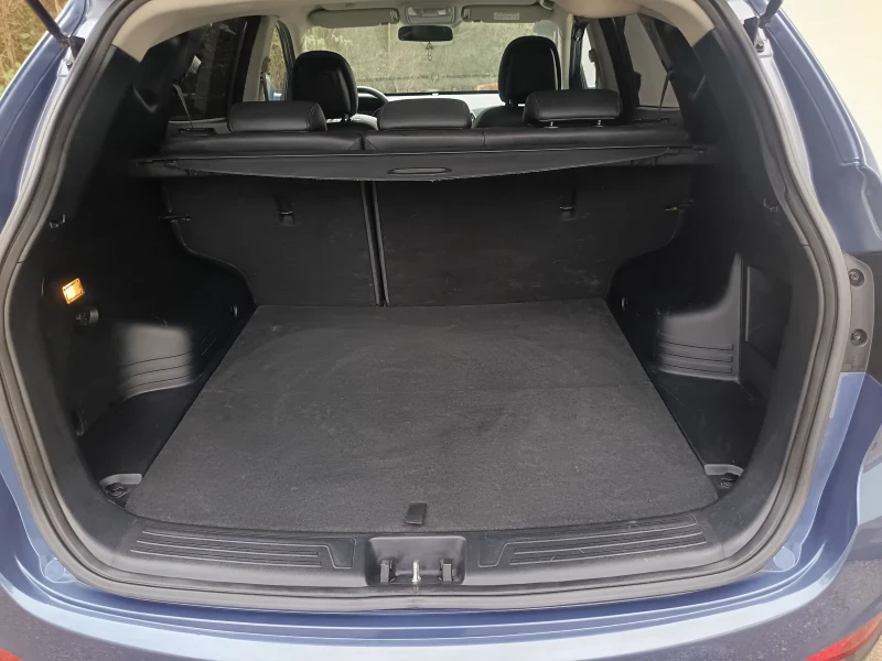 Hyundai IX35 1.6 Газ/Бензин 2000куб.Фейслифт, снимка 10 - Автомобили и джипове - 52685687