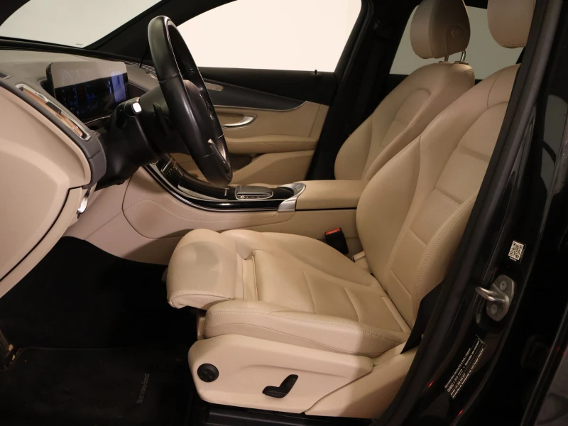 Mercedes-Benz EQC, снимка 9 - Автомобили и джипове - 52704568