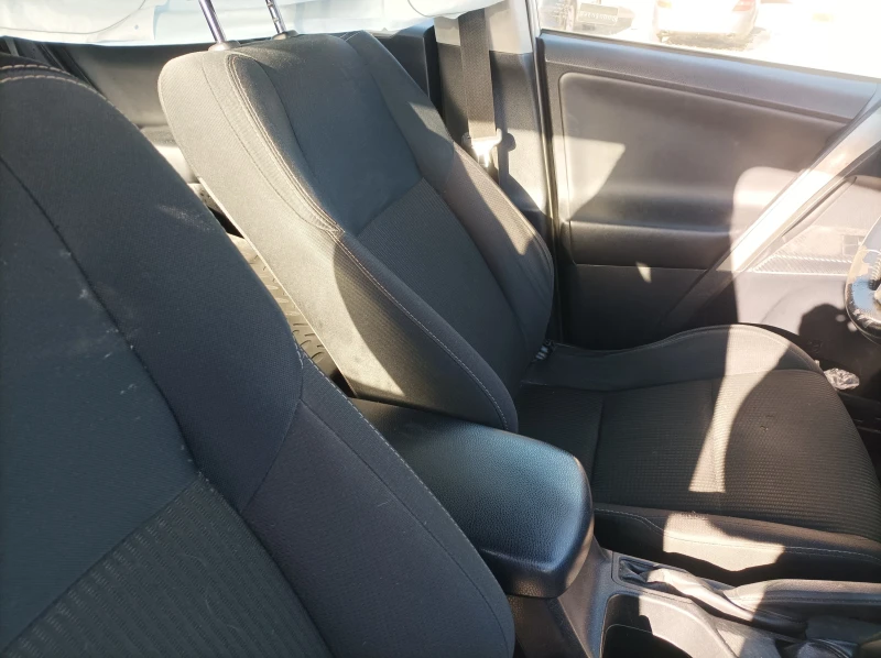 Toyota Rav4 2.0D- НА ЧАСТИ , снимка 8 - Автомобили и джипове - 52815260