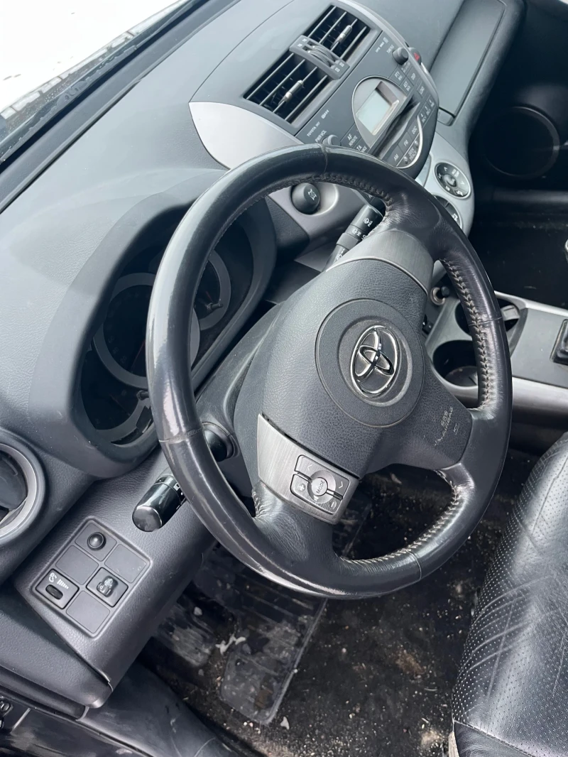 Toyota Rav4 2.2, снимка 5 - Автомобили и джипове - 53192185