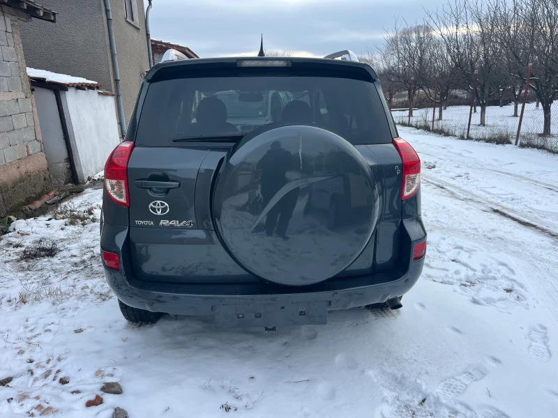 Toyota Rav4 2.2, снимка 4 - Автомобили и джипове - 53192185