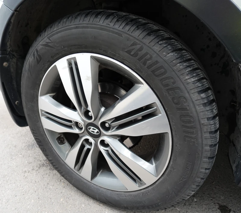 Hyundai IX35 CRDI, снимка 5 - Автомобили и джипове - 53444337