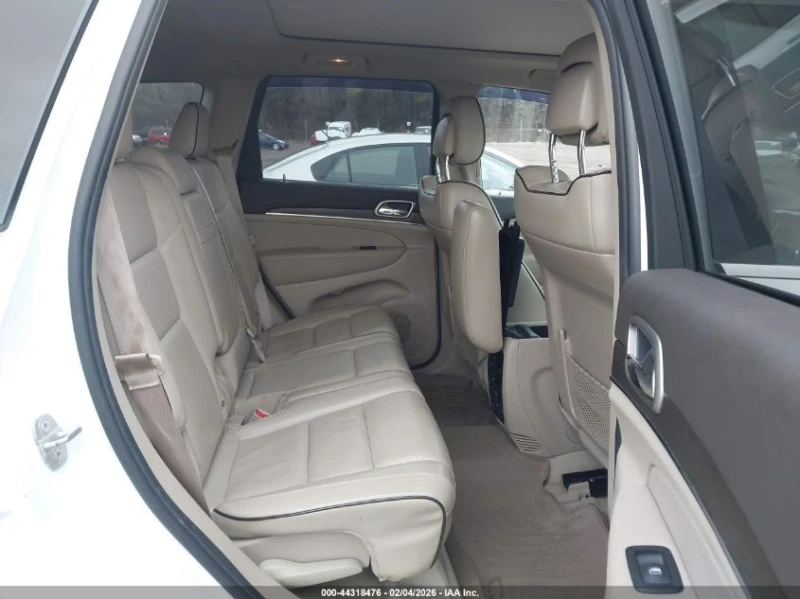 Jeep Grand cherokee Overland, снимка 8 - Автомобили и джипове - 53577970