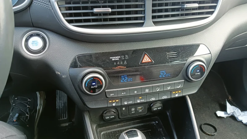 Hyundai Tucson 2.0crdi 185к.с Face Lift , снимка 9 - Автомобили и джипове - 53584168
