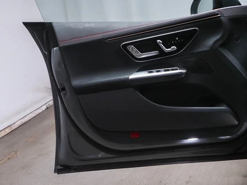 Mercedes-Benz EQE 300/ AMG/ NIGHT/ PANO/ DISTRONIC/ KEYLESS/ - изображение 6