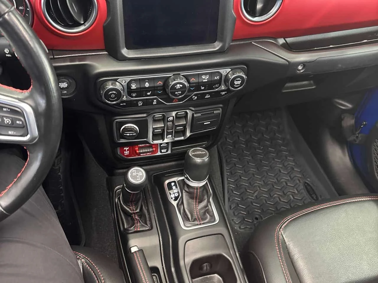 Jeep Gladiator * Rubicon * PANO* KEYLESS* NAVI*  - изображение 9