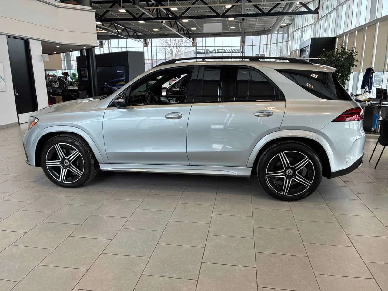 Mercedes-Benz GLE 450 PANO/360/ПРЕДСТАВИТЕЛСТВО НА MERCEDES  - изображение 3