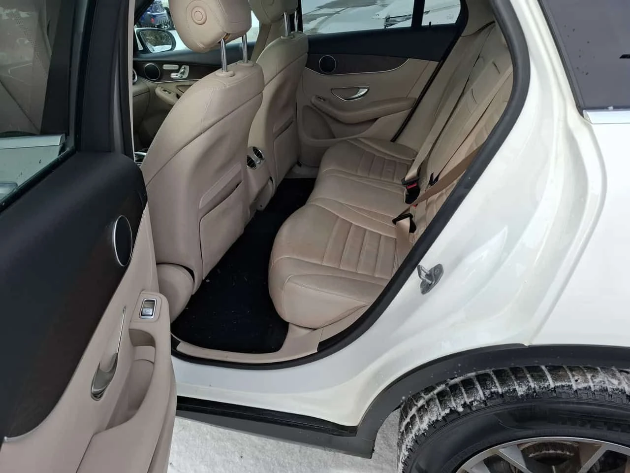 Mercedes-Benz GLC 300 4MATIC * ДИСТРОНИК* 360 КАМЕРА* ОБДУХВАНЕ* ПАНОРАМ, снимка 13 - Автомобили и джипове - 53953710