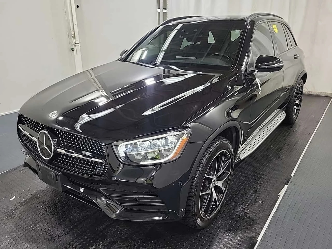 Mercedes-Benz GLC 300 * ГЛАВНО ПРЕДСТАВИТЕЛСТВО* 