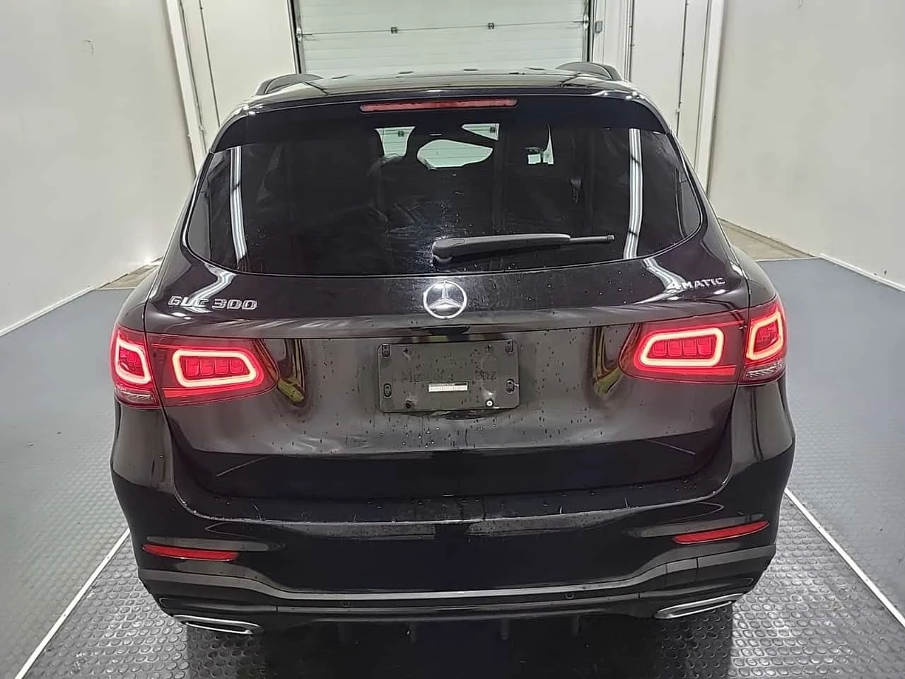 Mercedes-Benz GLC 300 * ГЛАВНО ПРЕДСТАВИТЕЛСТВО* , снимка 5 - Автомобили и джипове - 54852937