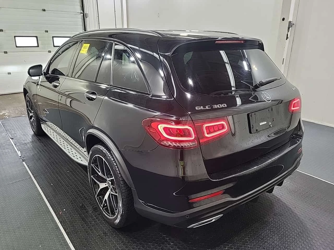 Mercedes-Benz GLC 300 * ГЛАВНО ПРЕДСТАВИТЕЛСТВО* , снимка 4 - Автомобили и джипове - 54852937