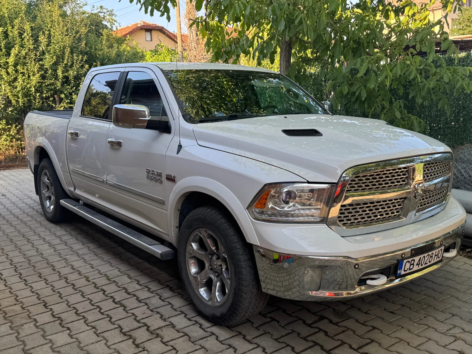 Dodge RAM 1500 Laramie, снимка 2 - Автомобили и джипове - 55618718