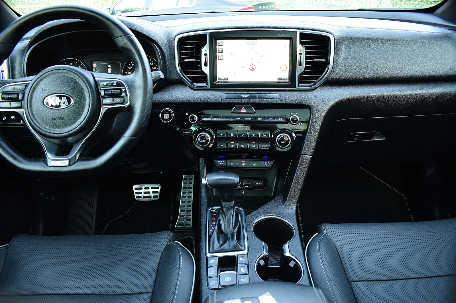Kia Sportage 2.0ШВЕЙЦАРИЯ/GT-Line/4x4/АВТОМАТИК/ОБДУХВАНЕ/КОЖА, снимка 12 - Автомобили и джипове - 55648689