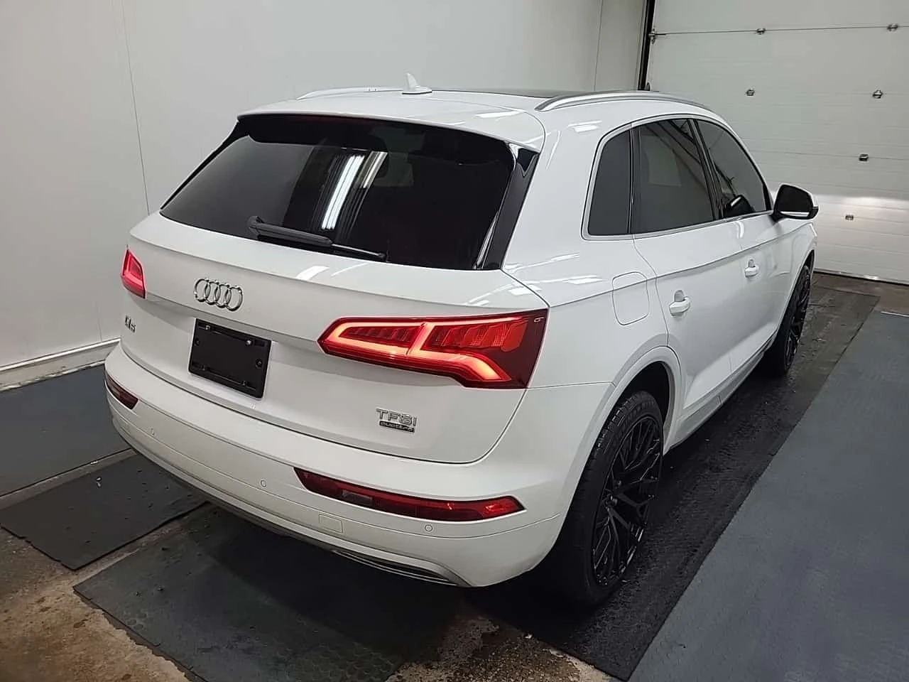 Audi Q5 * 2.0 Tfsi Quattro Progressiv S Tronic * CARFAX *  | Mobile.bg � ����������� 2