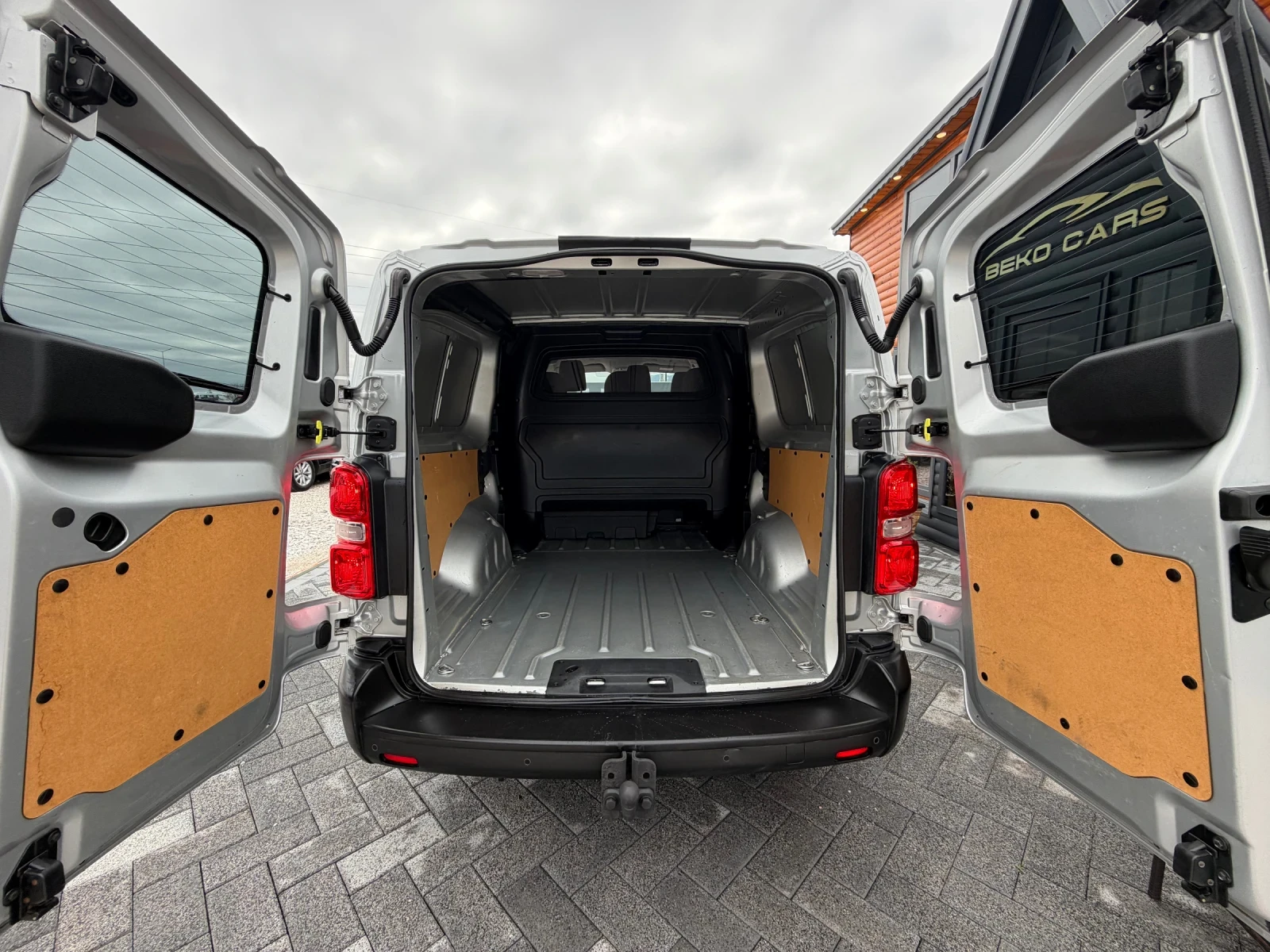 Citroen Jumpy Нов внос от Белгия!, снимка 16 - Бусове и автобуси - 54075838