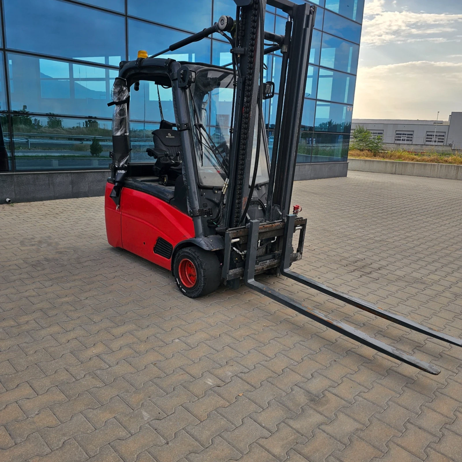 Електрокар Linde Е20, снимка 2 - Индустриална техника - 55981097