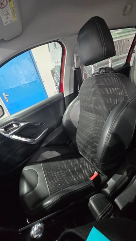 Peugeot 2008 1.2/82ps/ALLURE/Отлично състояние, снимка 4