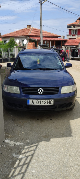 VW Passat, снимка 1 - Автомобили и джипове - 45793622