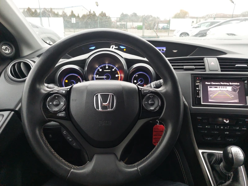 Honda Civic 1.6 I-DTEC, снимка 13 - Автомобили и джипове - 47944018