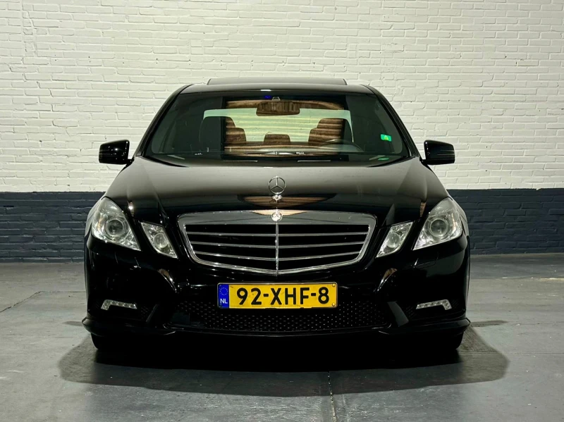 Mercedes-Benz E 350 4Matic AUTOMATIK 2011 AMG Package шибедах, снимка 3 - Автомобили и джипове - 48159548