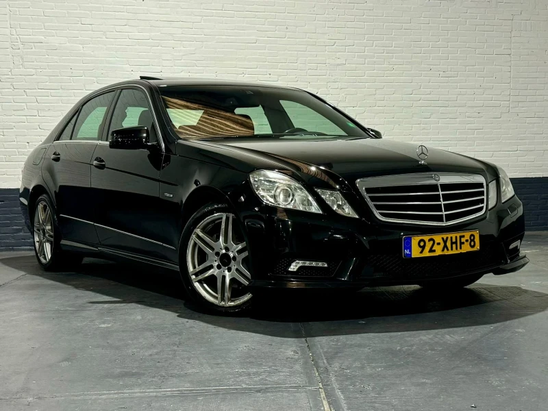 Mercedes-Benz E 350 4Matic AUTOMATIK 2011 AMG Package шибедах, снимка 2 - Автомобили и джипове - 48159548