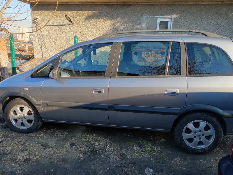 Opel Zafira, снимка 3 - Автомобили и джипове - 48774903