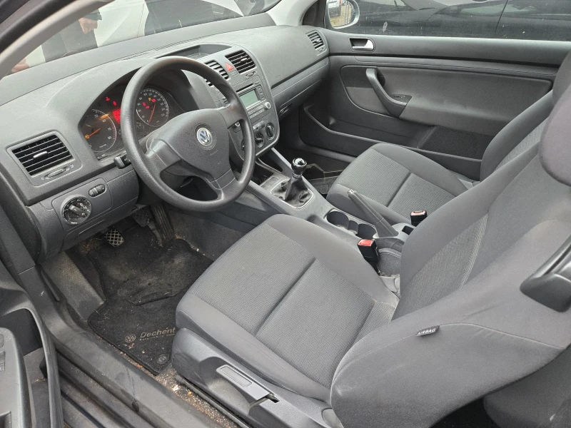 VW Golf, снимка 5 - Автомобили и джипове - 49469828