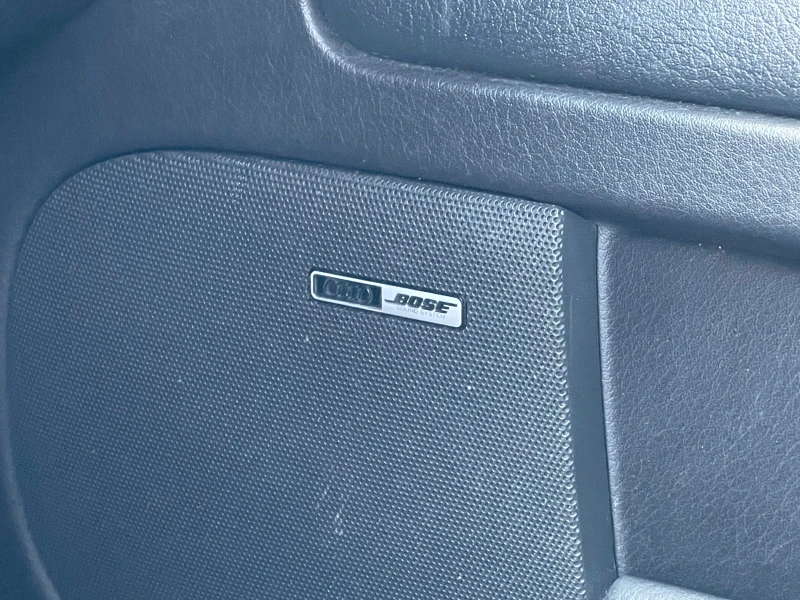 Audi A4 3.0i V6 БЕНЗИН АВТОМАТИК РЕГИСТРИРАН ОБСЛУЖЕН, снимка 13 - Автомобили и джипове - 52366300