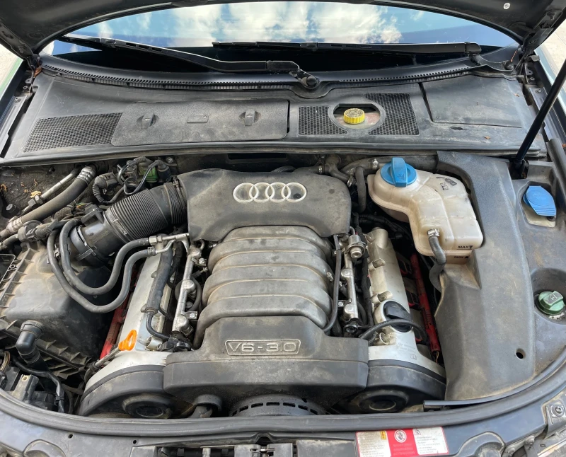 Audi A4 3.0i V6 БЕНЗИН АВТОМАТИК РЕГИСТРИРАН ОБСЛУЖЕН, снимка 16 - Автомобили и джипове - 52366300
