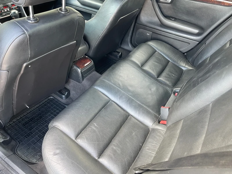Audi A4 3.0i V6 БЕНЗИН АВТОМАТИК РЕГИСТРИРАН ОБСЛУЖЕН, снимка 9 - Автомобили и джипове - 52366300
