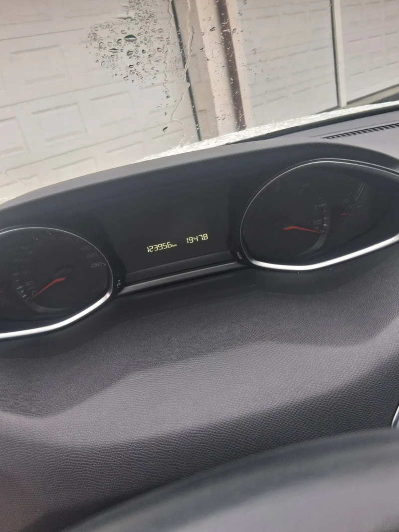 Peugeot 308, снимка 3 - Автомобили и джипове - 52424165