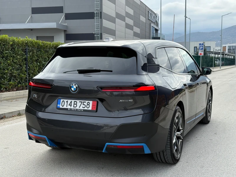 BMW iX 40 xDrive/326HP/LASER/360/HarmanKardon/HeadUP/, снимка 3 - Автомобили и джипове - 53019136