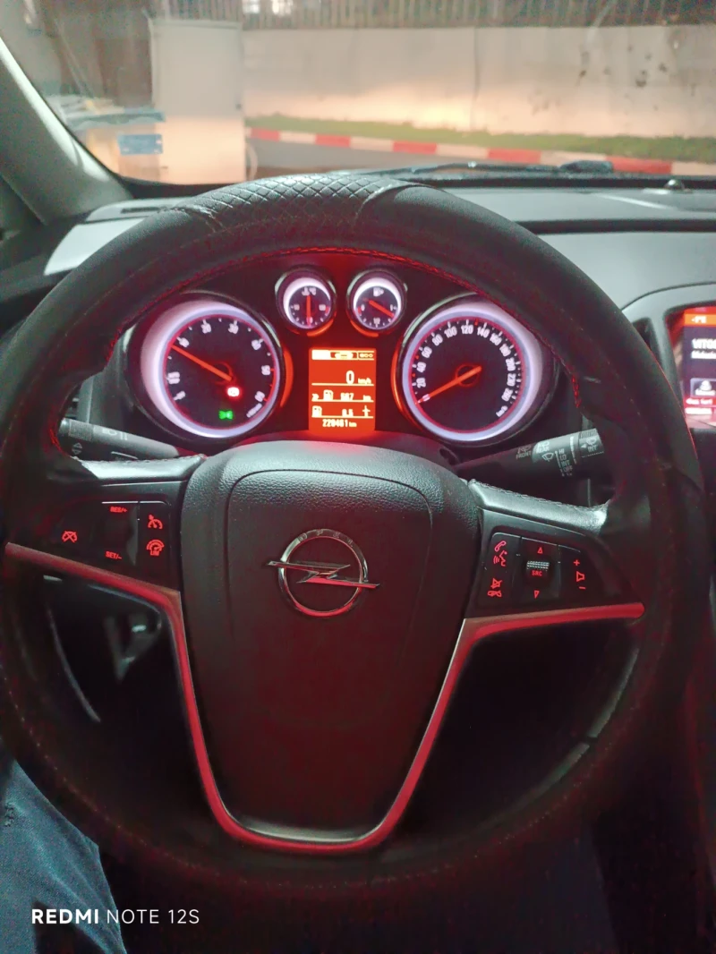 Opel Astra, снимка 11 - Автомобили и джипове - 53078986