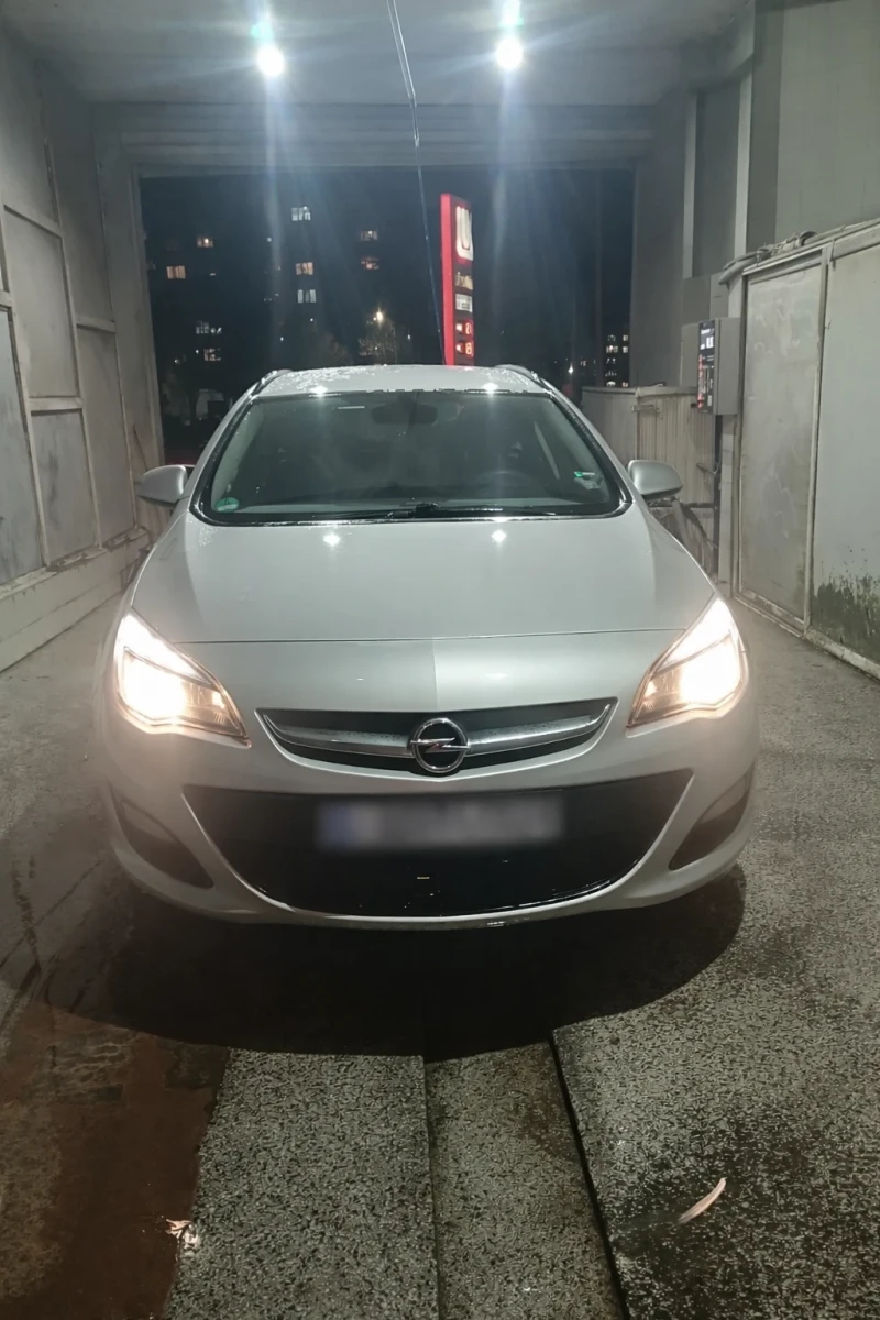 Opel Astra, снимка 4 - Автомобили и джипове - 53078986