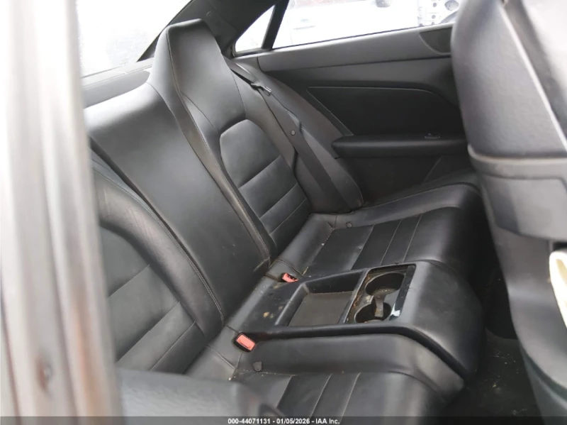 Mercedes-Benz E 500 550* H&K SOUND* COOLED SEATS* PANOROOF* , снимка 10 - Автомобили и джипове - 53421016