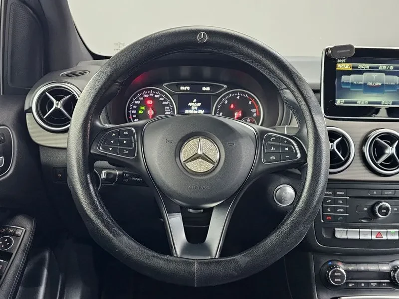 Mercedes-Benz B 200 W246, снимка 13 - Автомобили и джипове - 55703407