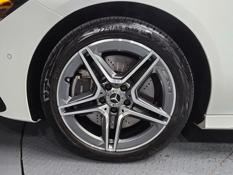 Mercedes-Benz CLA 250 2.0 260920 Automatic, снимка 4 - Автомобили и джипове - 55838422
