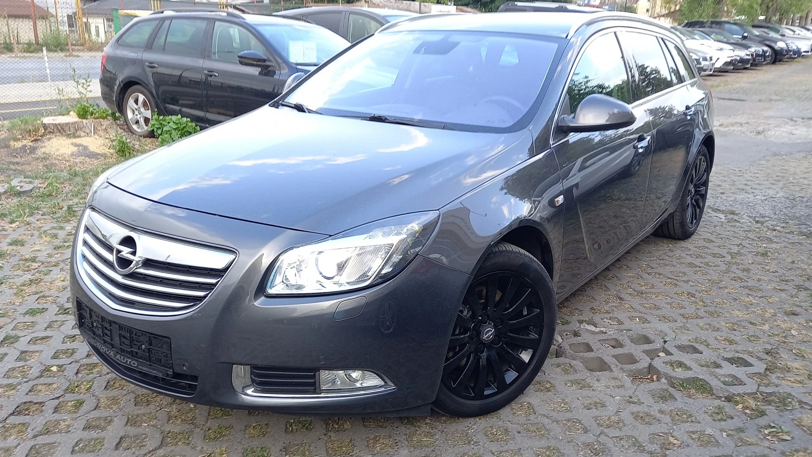 Opel Insignia FULL ИЗКЛЮЧИТЕЛА COSMO СЕРВИЗ КНИЖК УНИКТ ГАЗ МОЖЕ - изображение 2