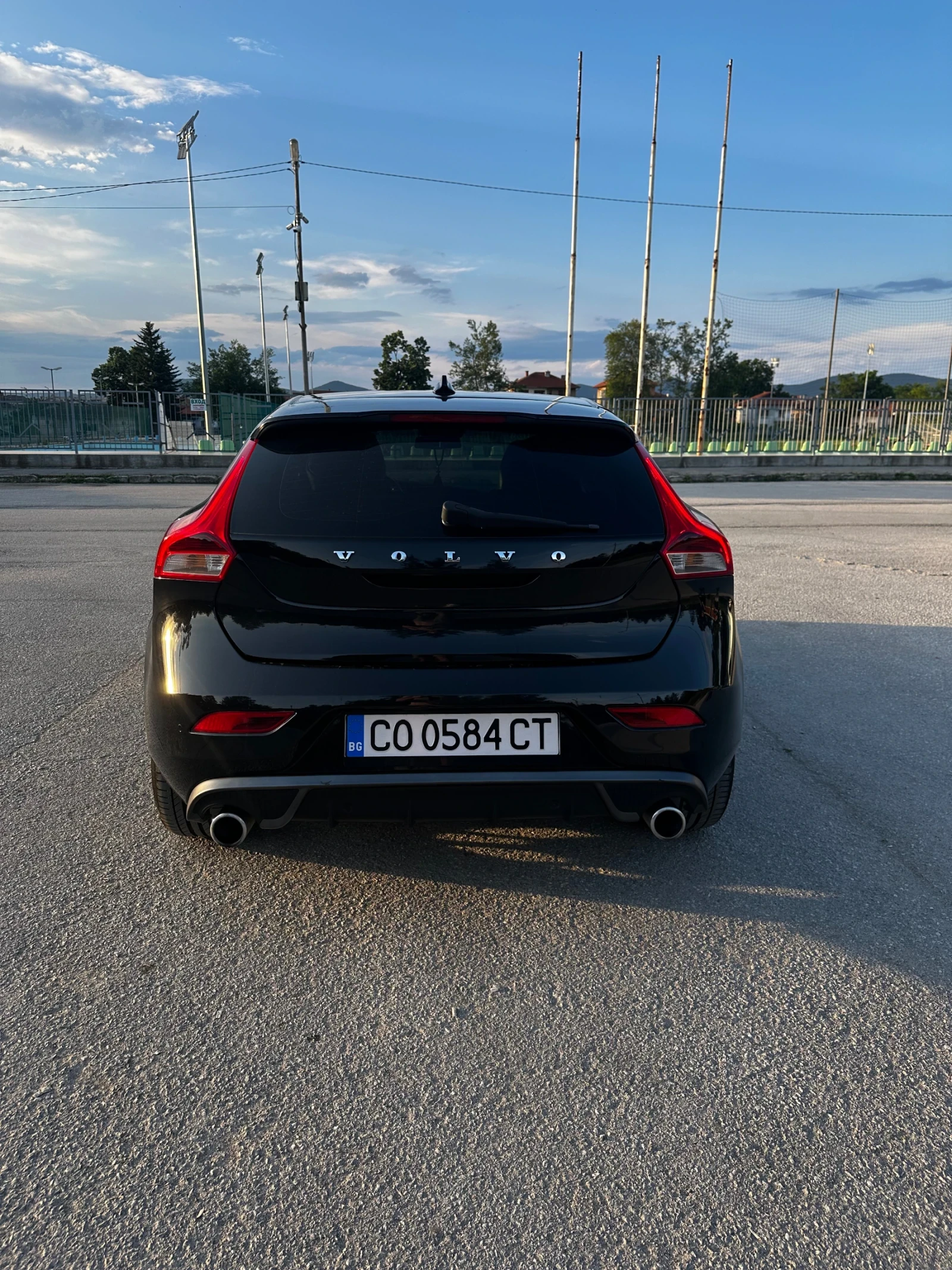 Volvo V40  - изображение 4