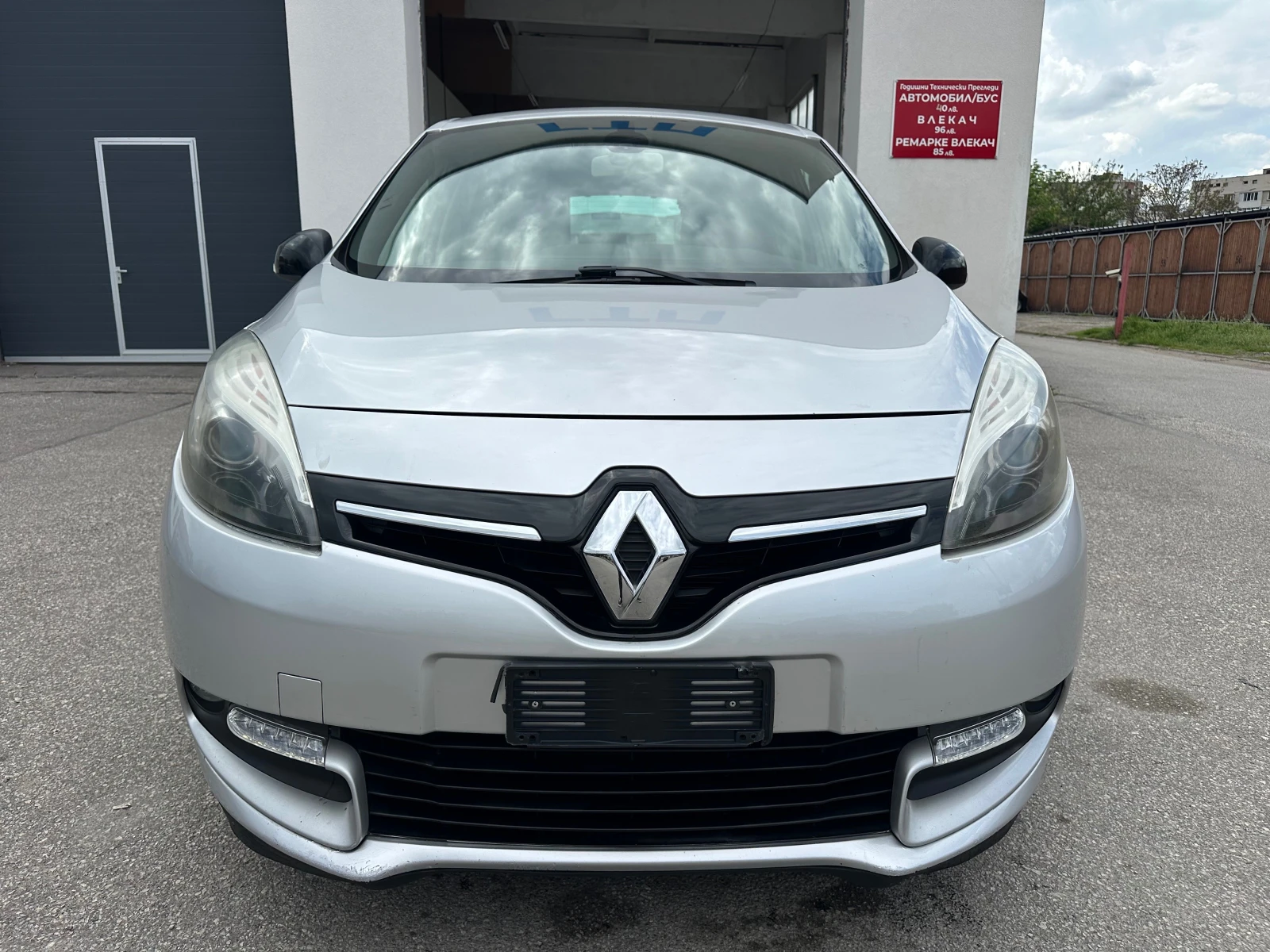 Renault Scenic 1.5dCi Face lift Limited Design Италия - изображение 2
