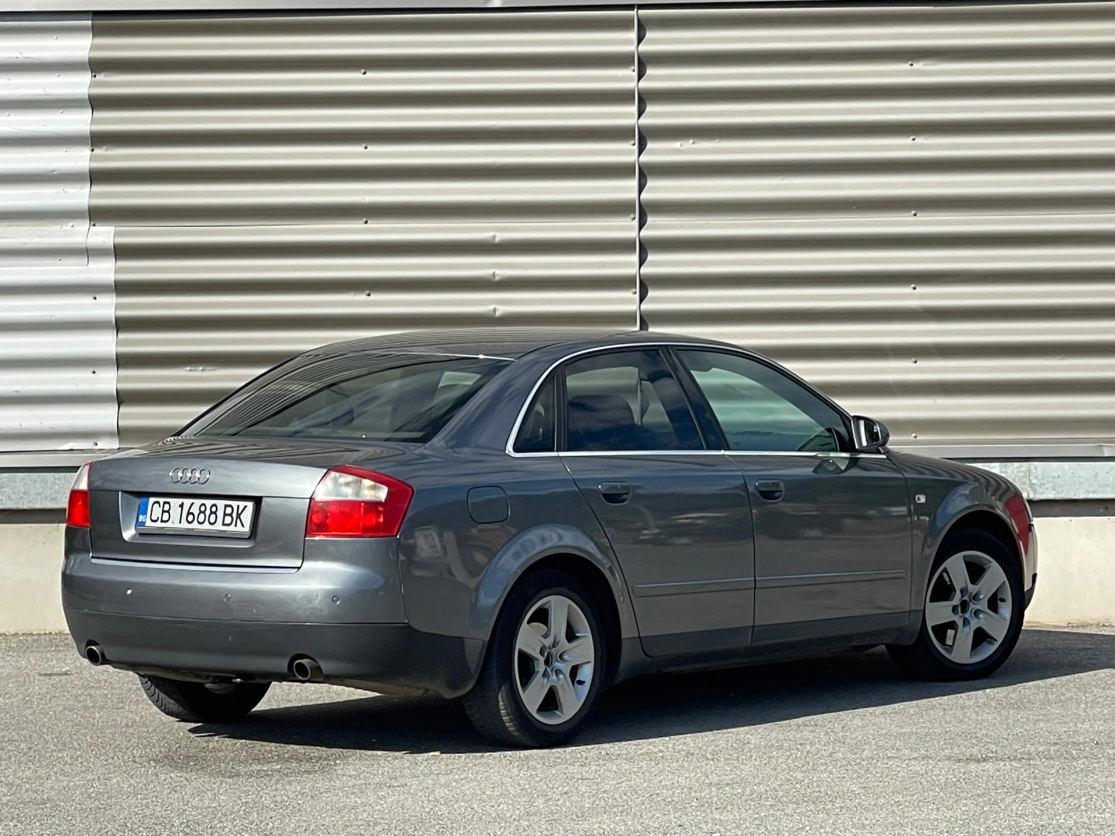 Audi A4 3.0i V6 БЕНЗИН АВТОМАТИК РЕГИСТРИРАН ОБСЛУЖЕН - изображение 3