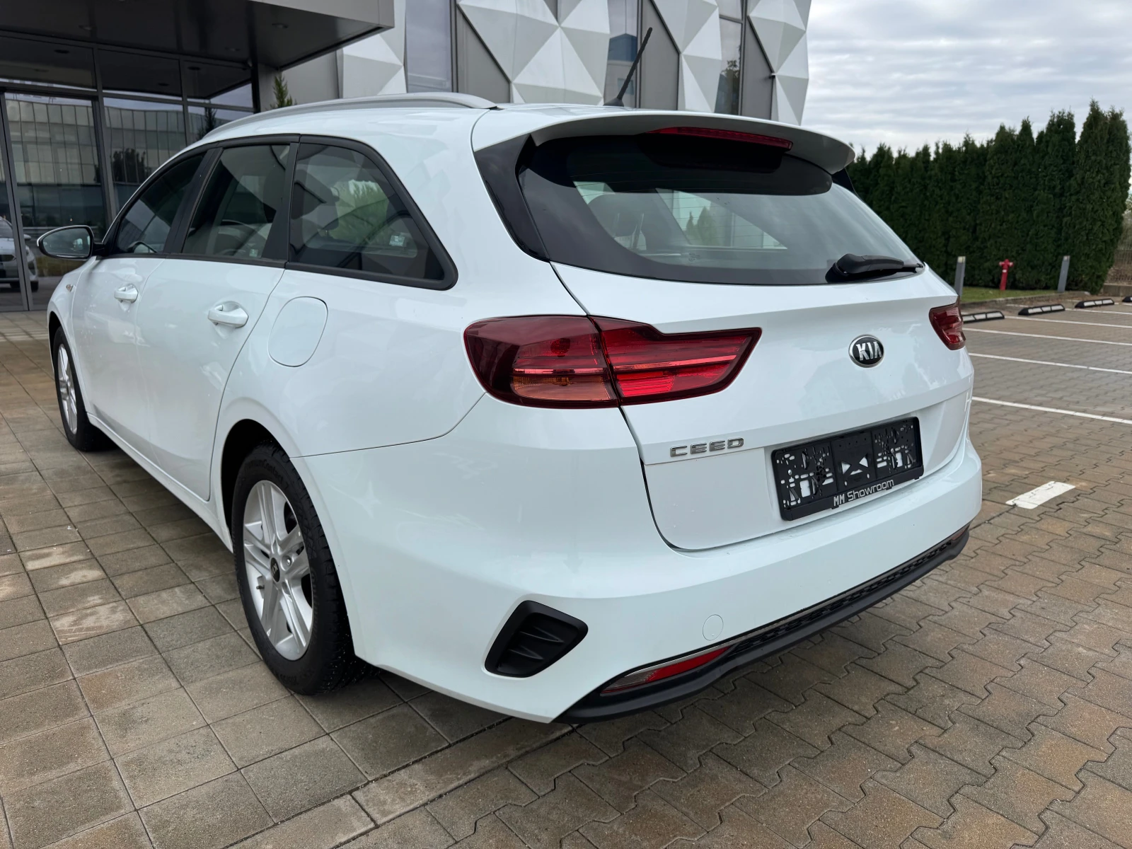 Kia Ceed 1.4-С.КНИЖКА-LANE-ASIST-АВТОПИЛОТ - изображение 7