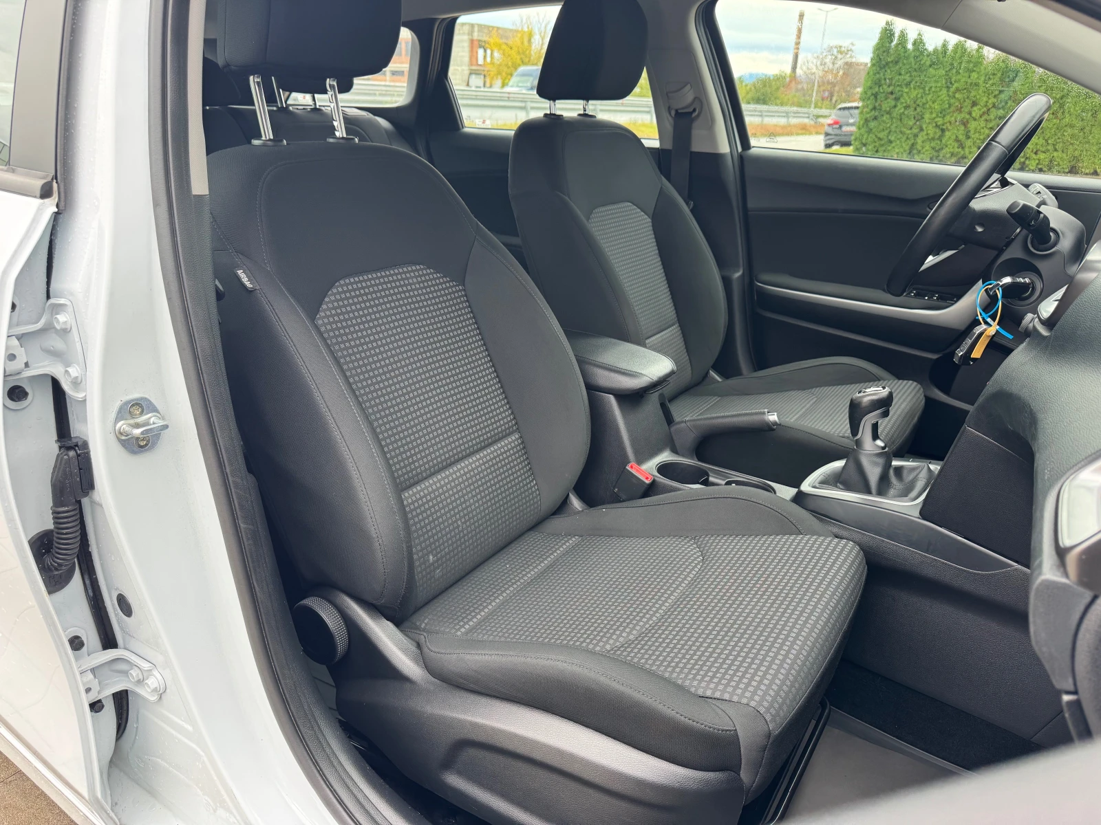 Kia Ceed 1.4-�.������-LANE-ASIST-��������� | Mobile.bg � ����������� 12