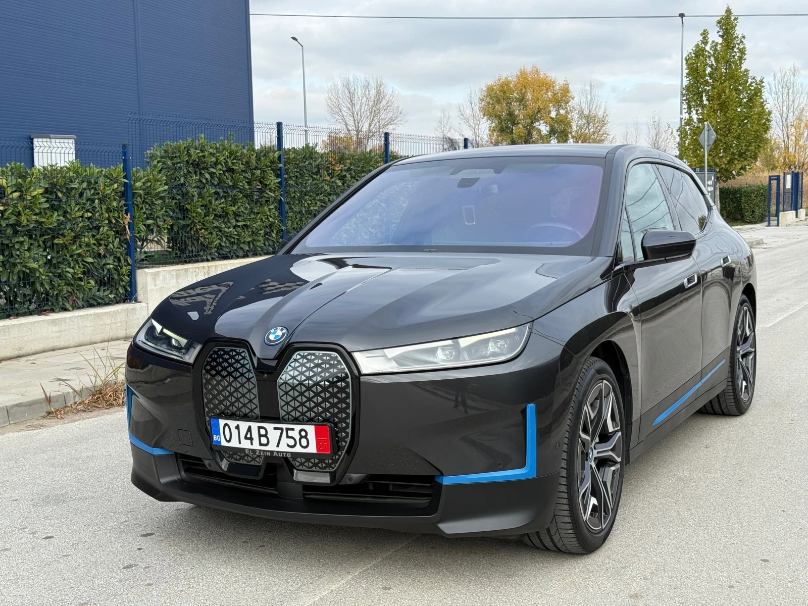 BMW iX 40 xDrive/326HP/LASER/360/HarmanKardon/HeadUP/ | Mobile.bg � ����������� 1