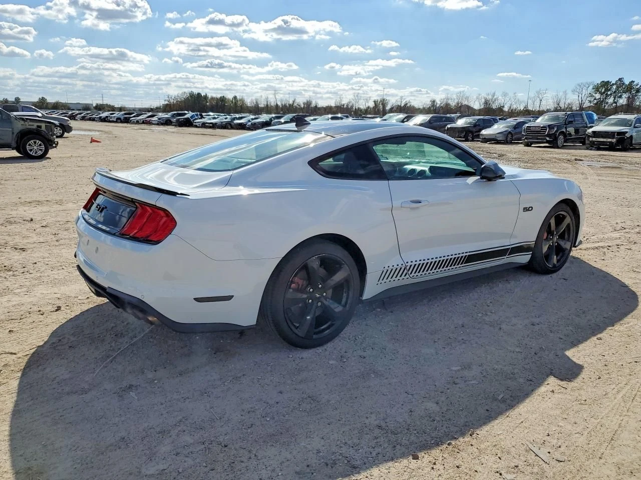 Ford Mustang  - изображение 3