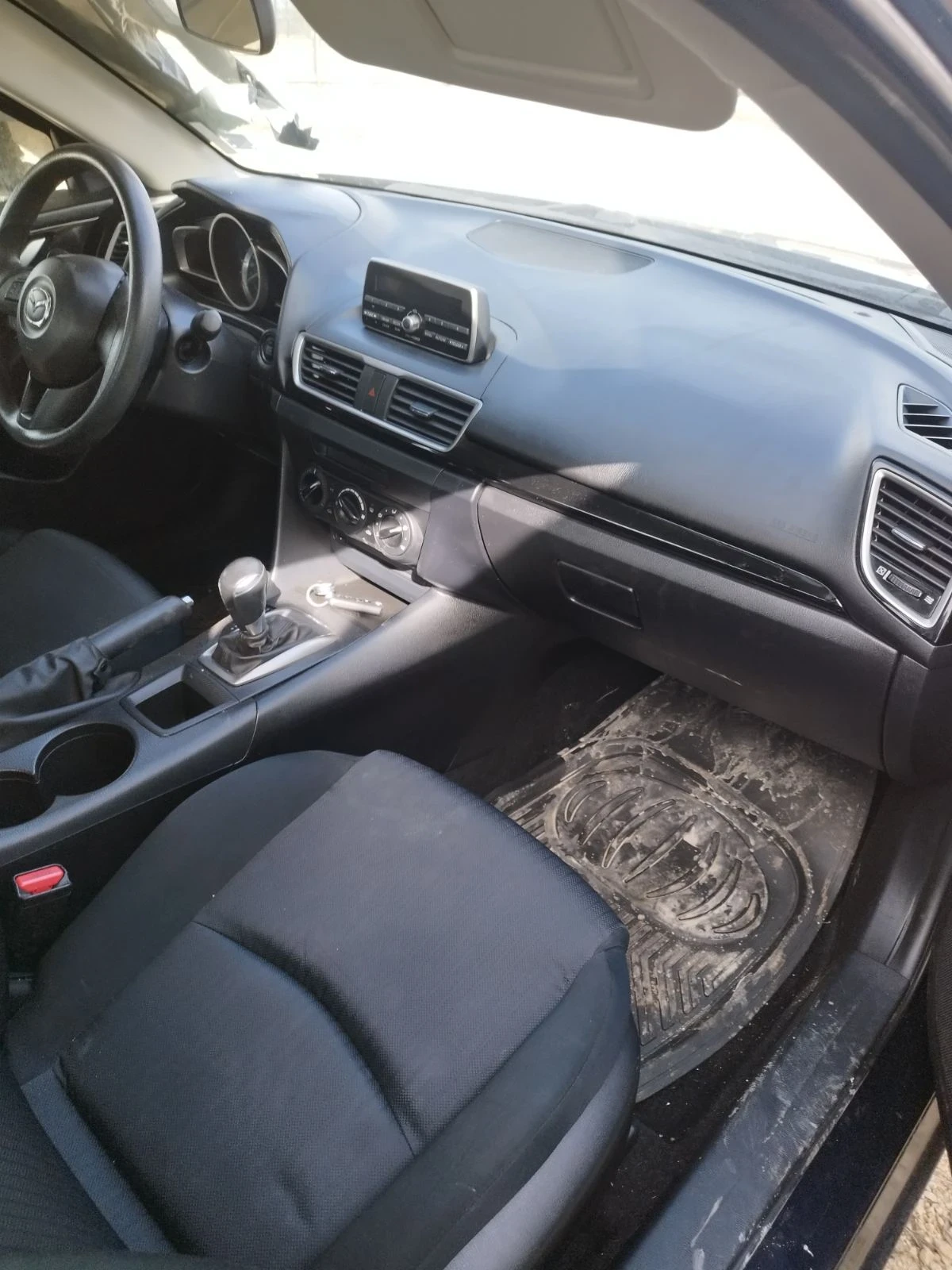 Mazda 3 2.0 i | Mobile.bg � ����������� 5