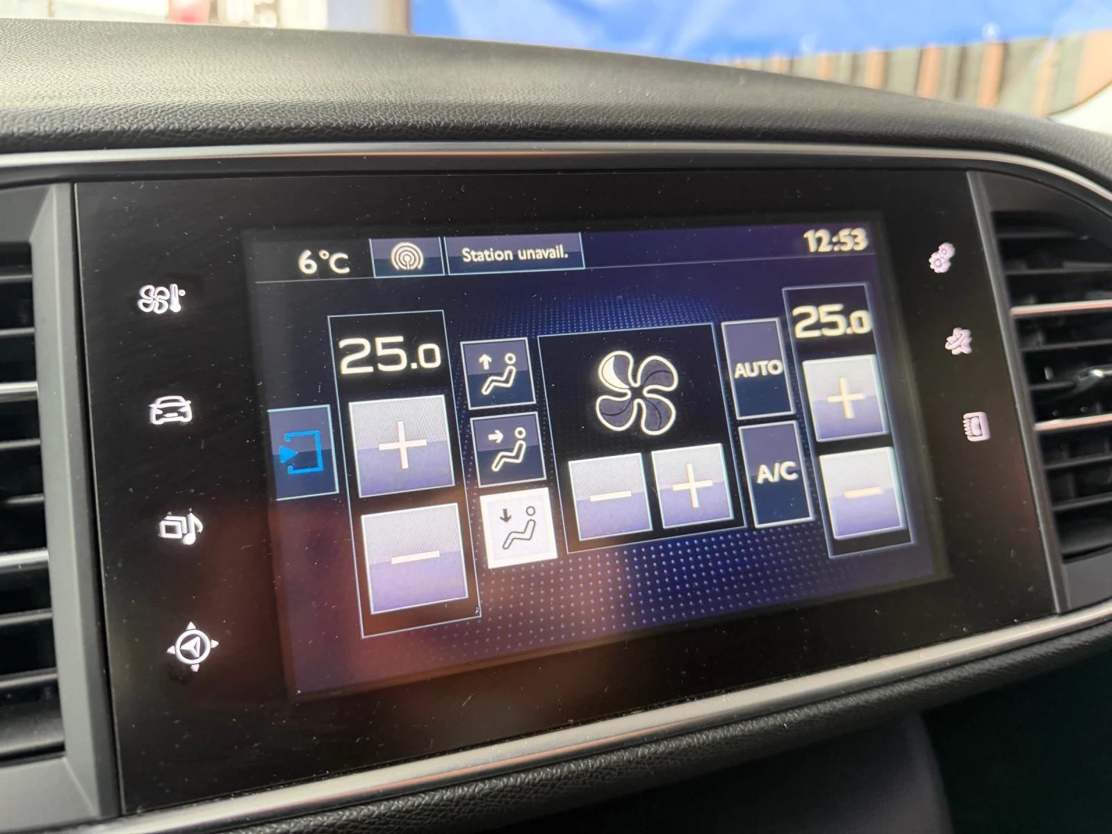 Peugeot 308 БАРТЕР* LED* АВТОМАТИК, снимка 15 - Автомобили и джипове - 53912451