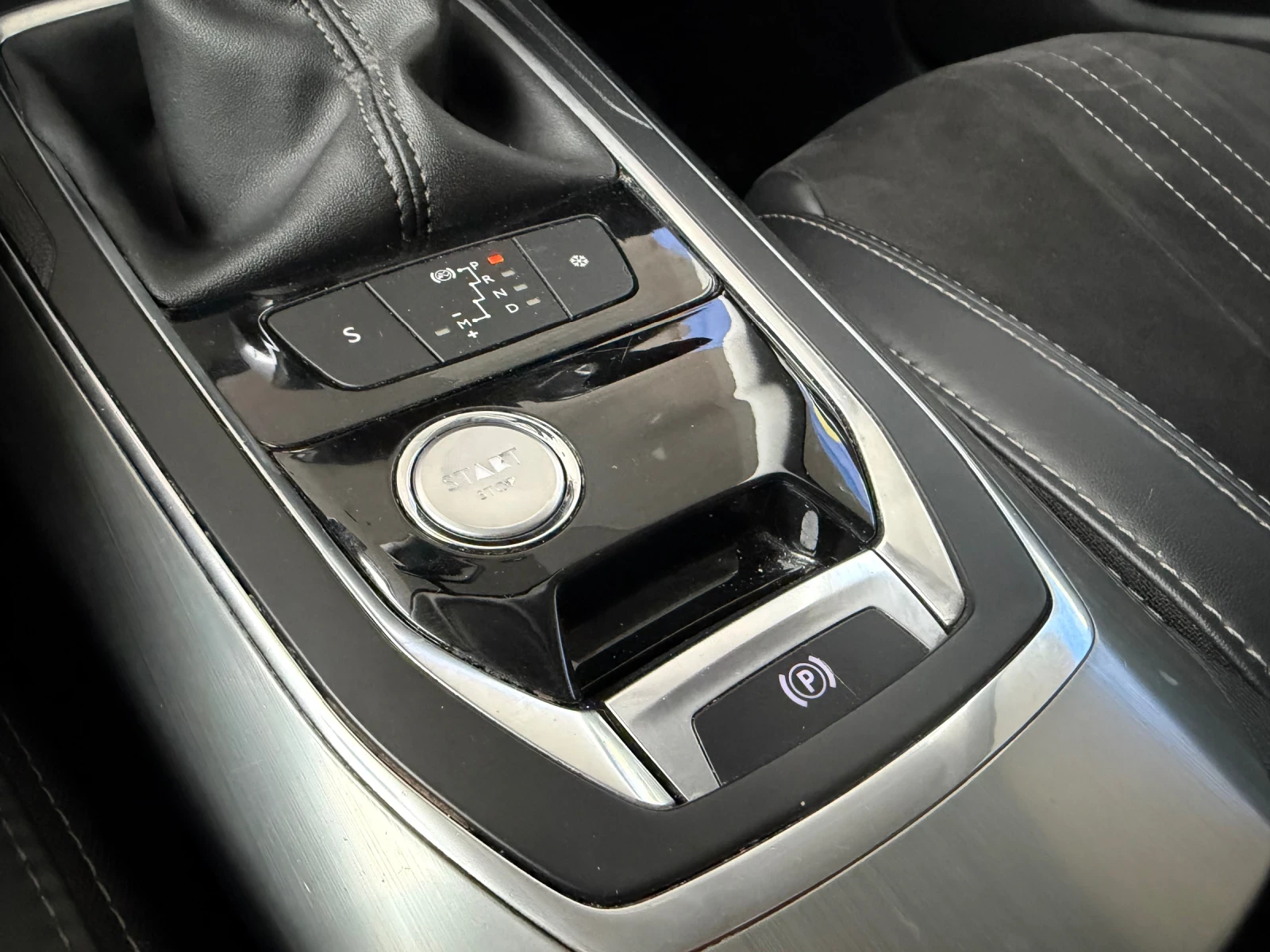 Peugeot 308 БАРТЕР* LED* АВТОМАТИК, снимка 12 - Автомобили и джипове - 53912451