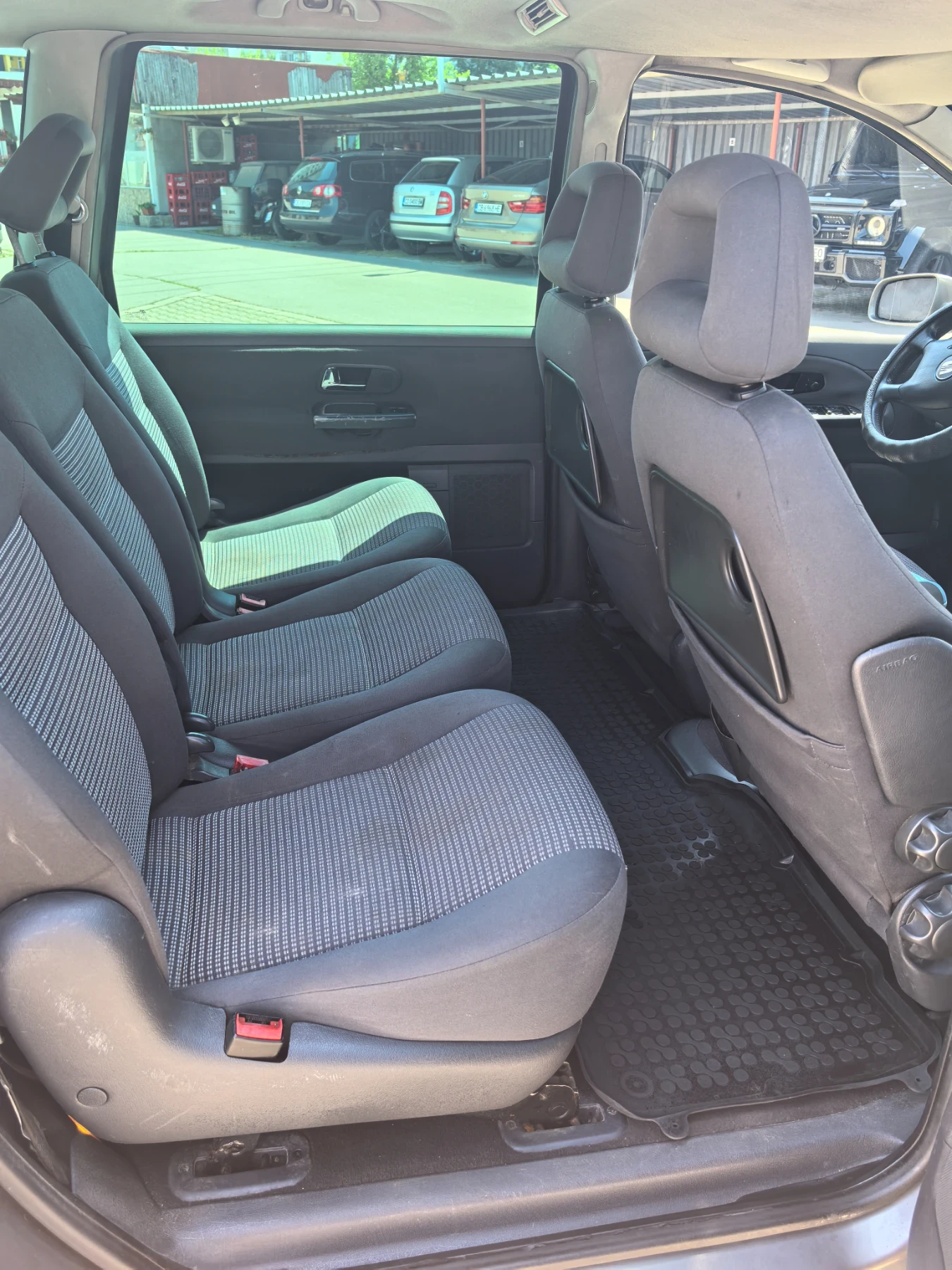 Seat Alhambra, снимка 4 - Автомобили и джипове - 54029747